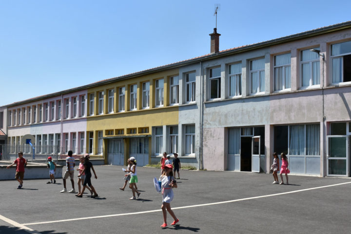 La cour de récréation de l'école Jacques-Prévert de Romagnat